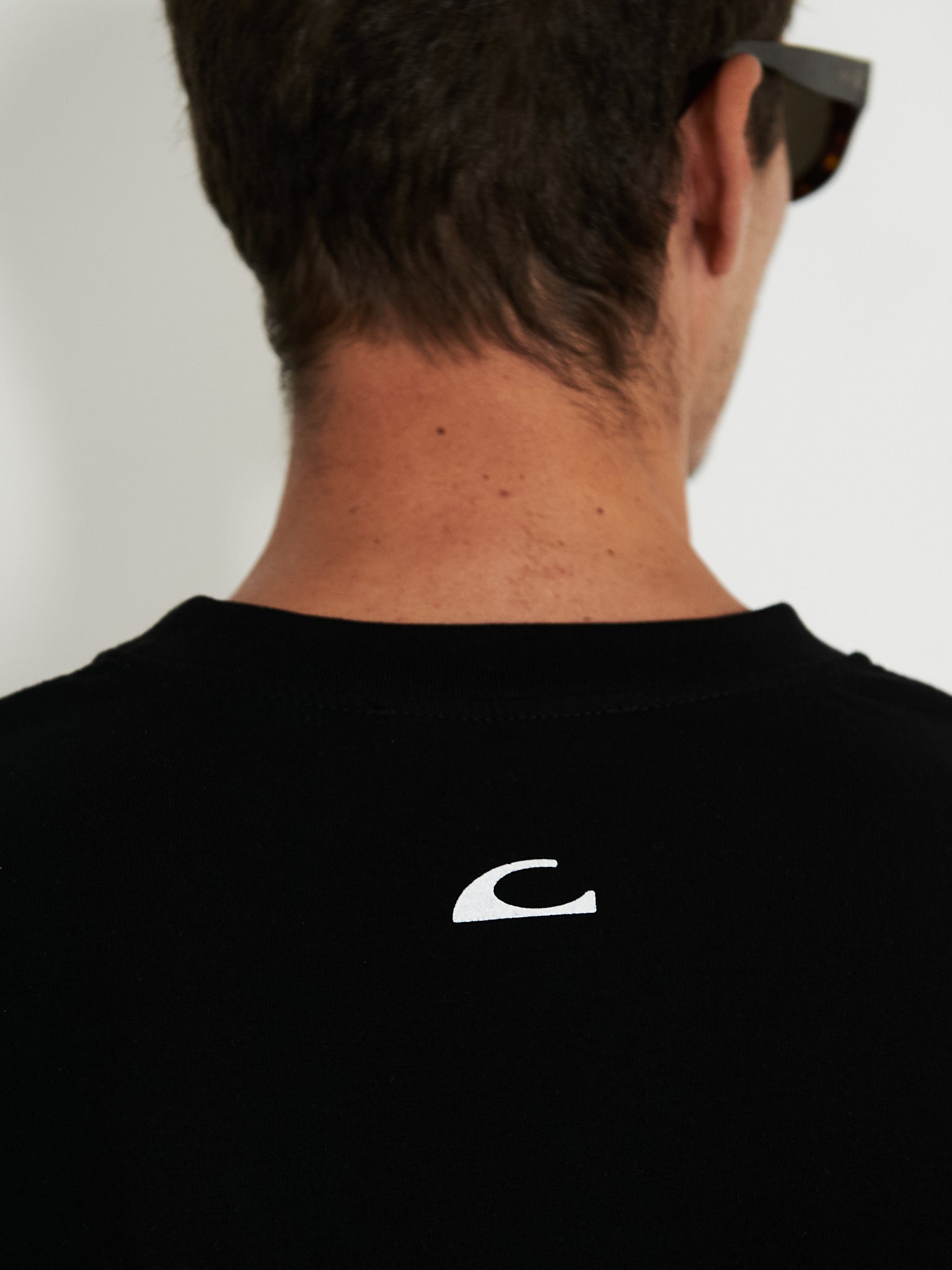 Essential Longsleeve — Black